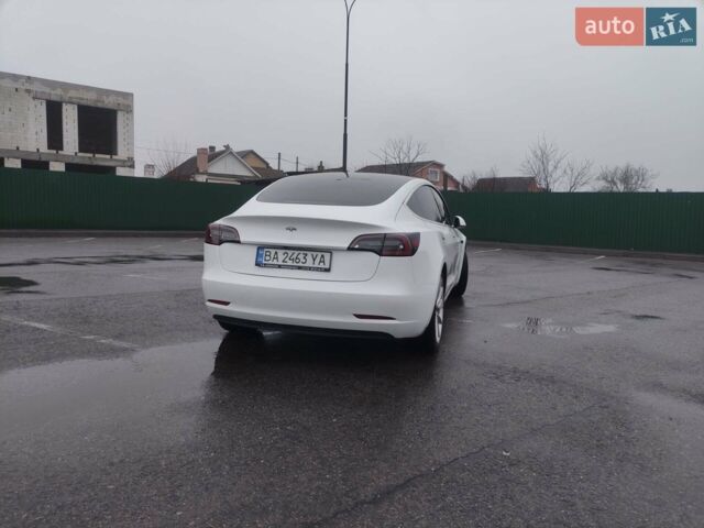 Белый Тесла Модель 3, объемом двигателя 0 л и пробегом 110 тыс. км за 16900 $, фото 7 на Automoto.ua