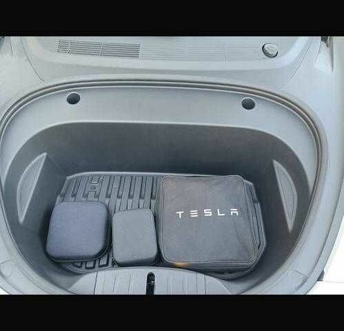 Білий Тесла Модель 3, об'ємом двигуна 0 л та пробігом 124 тис. км за 13500 $, фото 3 на Automoto.ua
