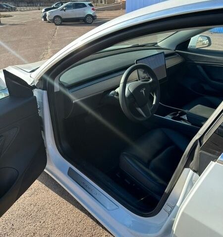 Білий Тесла Модель 3, об'ємом двигуна 0 л та пробігом 53 тис. км за 20000 $, фото 9 на Automoto.ua