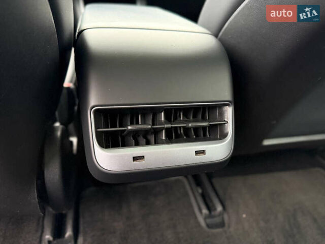 Белый Тесла Модель 3, объемом двигателя 0 л и пробегом 105 тыс. км за 14999 $, фото 20 на Automoto.ua