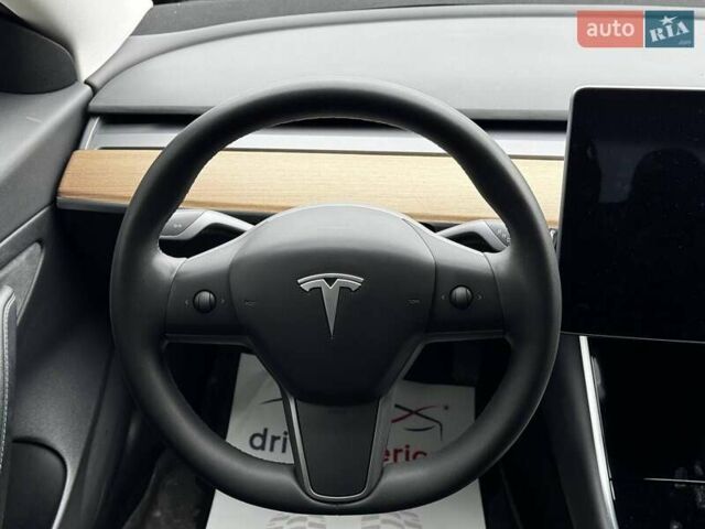 Белый Тесла Модель 3, объемом двигателя 0 л и пробегом 118 тыс. км за 15800 $, фото 12 на Automoto.ua