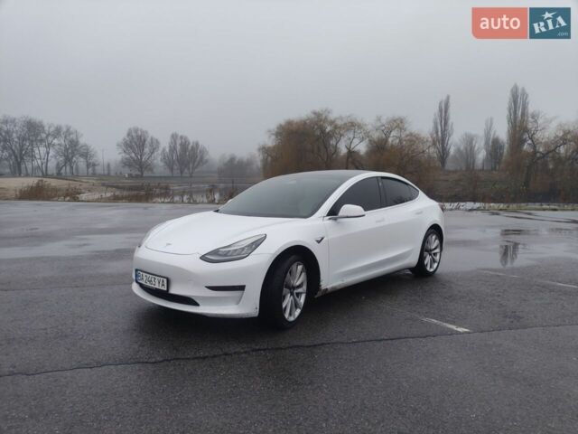 Белый Тесла Модель 3, объемом двигателя 0 л и пробегом 108 тыс. км за 16500 $, фото 5 на Automoto.ua