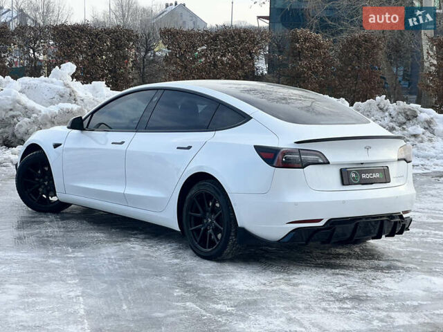 Белый Тесла Модель 3, объемом двигателя 0 л и пробегом 90 тыс. км за 19999 $, фото 17 на Automoto.ua