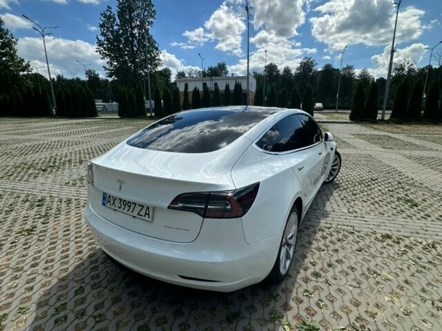 Белый Тесла Модель 3, объемом двигателя 0 л и пробегом 100 тыс. км за 17600 $, фото 39 на Automoto.ua