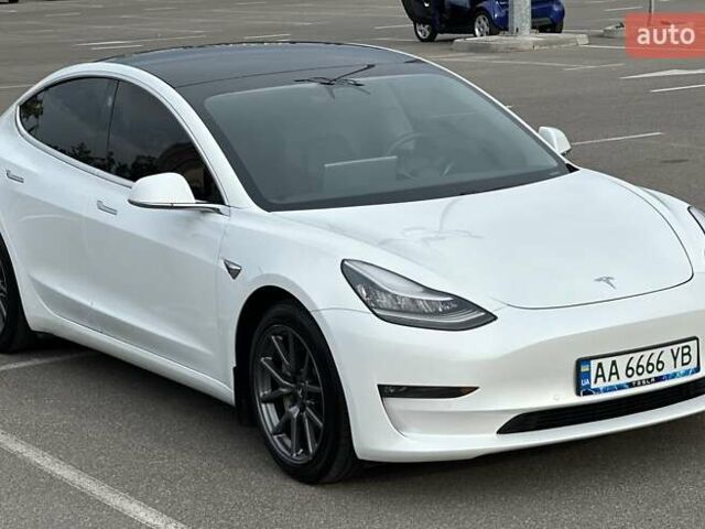 Білий Тесла Модель 3, об'ємом двигуна 0 л та пробігом 59 тис. км за 22500 $, фото 12 на Automoto.ua