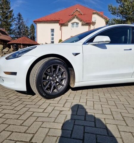 Белый Тесла Модель 3, объемом двигателя 0 л и пробегом 85 тыс. км за 15000 $, фото 33 на Automoto.ua