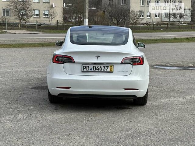 Білий Тесла Модель 3, об'ємом двигуна 0 л та пробігом 54 тис. км за 29500 $, фото 97 на Automoto.ua