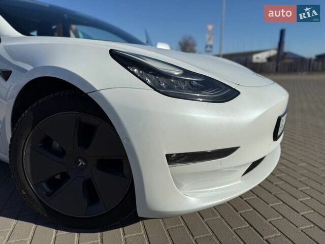 Белый Тесла Модель 3, объемом двигателя 0 л и пробегом 166 тыс. км за 19500 $, фото 21 на Automoto.ua