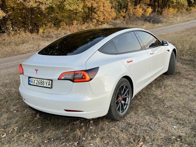 Білий Тесла Модель 3, об'ємом двигуна 0 л та пробігом 96 тис. км за 23800 $, фото 4 на Automoto.ua