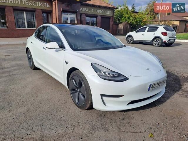 Білий Тесла Модель 3, об'ємом двигуна 0 л та пробігом 81 тис. км за 16500 $, фото 1 на Automoto.ua
