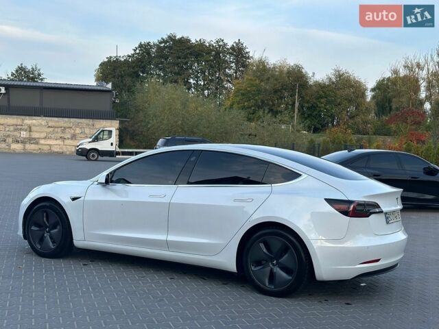 Белый Тесла Модель 3, объемом двигателя 0 л и пробегом 125 тыс. км за 17700 $, фото 21 на Automoto.ua