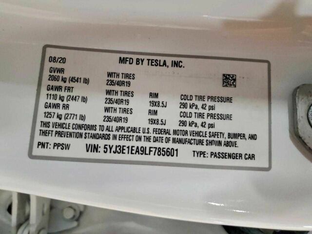 Білий Тесла Модель 3, об'ємом двигуна 0 л та пробігом 62 тис. км за 3000 $, фото 11 на Automoto.ua
