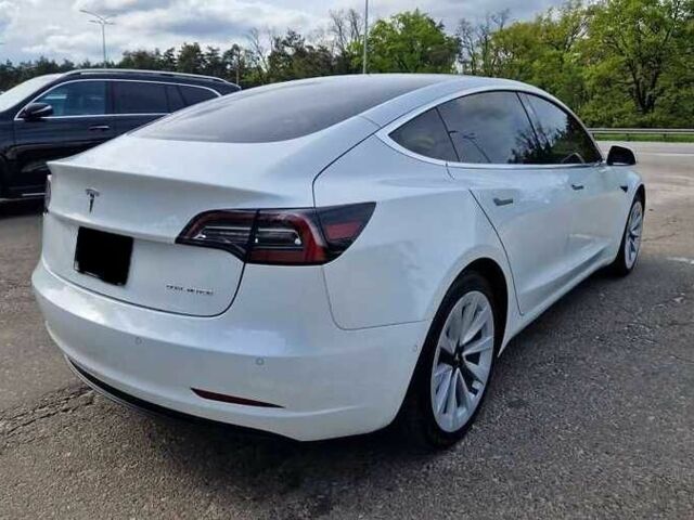 Белый Тесла Модель 3, объемом двигателя 0 л и пробегом 42 тыс. км за 14600 $, фото 5 на Automoto.ua