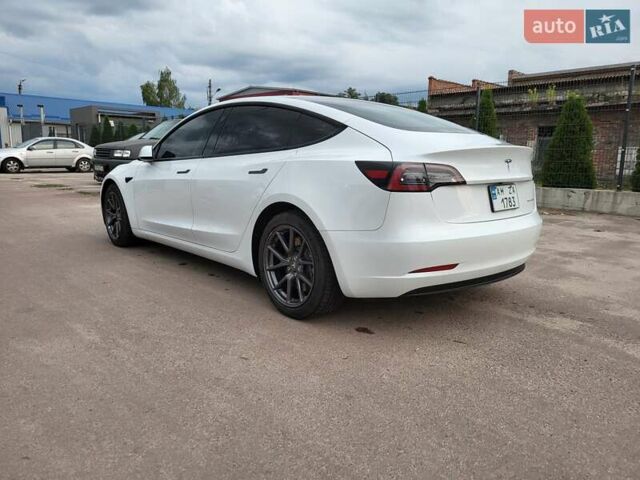 Белый Тесла Модель 3, объемом двигателя 0 л и пробегом 85 тыс. км за 22500 $, фото 2 на Automoto.ua