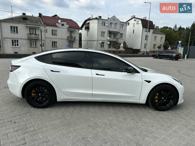 Белый Тесла Модель 3, объемом двигателя 0 л и пробегом 127 тыс. км за 19700 $, фото 3 на Automoto.ua