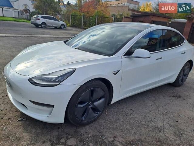Білий Тесла Модель 3, об'ємом двигуна 0 л та пробігом 81 тис. км за 16500 $, фото 11 на Automoto.ua