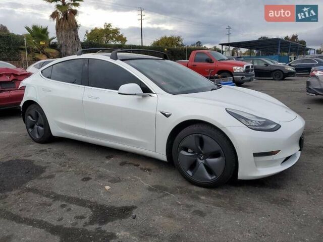 Тесла Модель 3 2020 у Львові на Automoto.ua Білий Тесла Модель 3, об'ємом двигуна 0 л та пробігом 107 тис. км за 3000 $, фото 3 на Automoto.ua