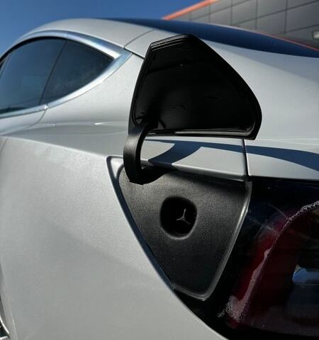 Белый Тесла Модель 3, объемом двигателя 0 л и пробегом 71 тыс. км за 17900 $, фото 15 на Automoto.ua