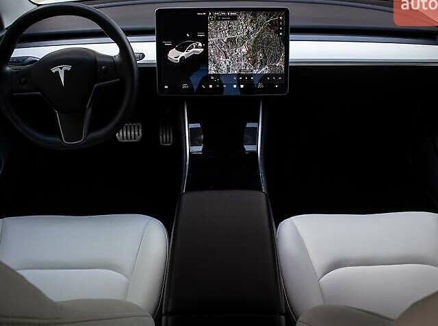 Білий Тесла Модель 3, об'ємом двигуна 0 л та пробігом 68 тис. км за 14500 $, фото 7 на Automoto.ua