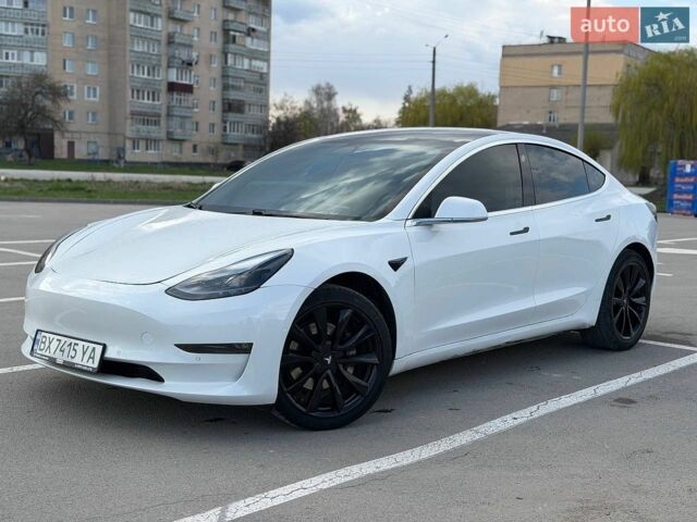 Білий Тесла Модель 3, об'ємом двигуна 0 л та пробігом 393 тис. км за 12200 $, фото 3 на Automoto.ua