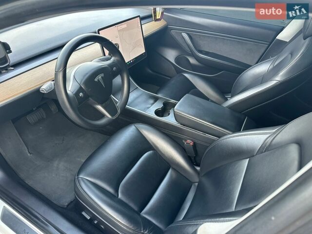 Белый Тесла Модель 3, объемом двигателя 0 л и пробегом 125 тыс. км за 17700 $, фото 27 на Automoto.ua