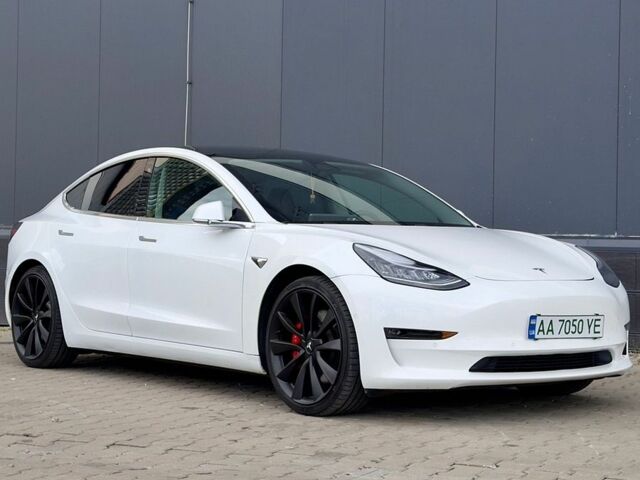 Білий Тесла Модель 3, об'ємом двигуна 0 л та пробігом 110 тис. км за 17500 $, фото 8 на Automoto.ua