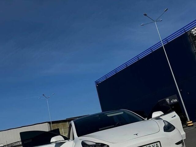 Білий Тесла Модель 3, об'ємом двигуна 0 л та пробігом 170 тис. км за 16000 $, фото 9 на Automoto.ua