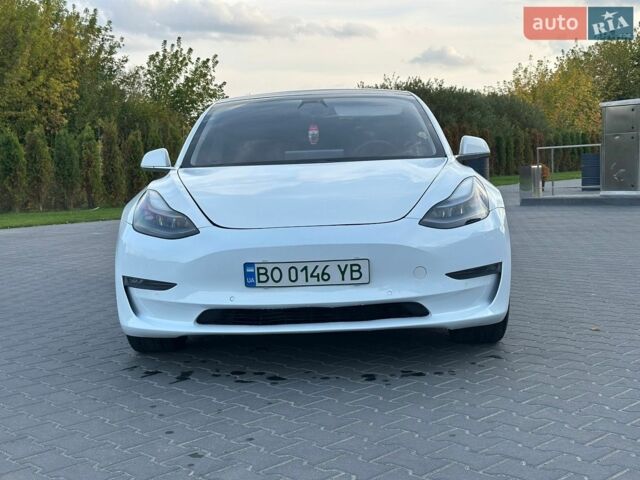 Белый Тесла Модель 3, объемом двигателя 0 л и пробегом 125 тыс. км за 17700 $, фото 4 на Automoto.ua