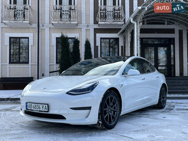 Белый Тесла Модель 3, объемом двигателя 0 л и пробегом 63 тыс. км за 19500 $, фото 1 на Automoto.ua