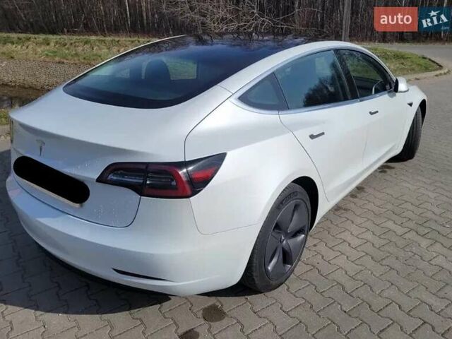 Білий Тесла Модель 3, об'ємом двигуна 0 л та пробігом 47 тис. км за 26200 $, фото 6 на Automoto.ua