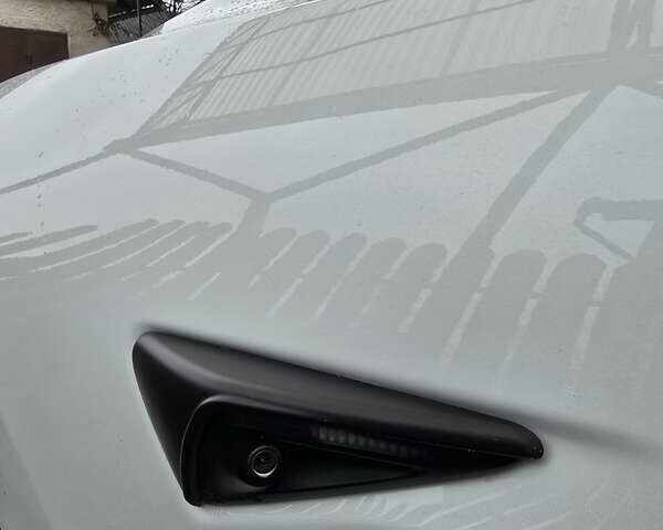 Белый Тесла Модель 3, объемом двигателя 0 л и пробегом 91 тыс. км за 17499 $, фото 15 на Automoto.ua