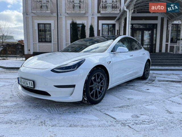 Белый Тесла Модель 3, объемом двигателя 0 л и пробегом 63 тыс. км за 19500 $, фото 7 на Automoto.ua
