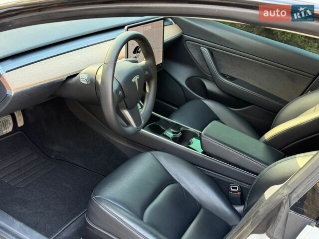 Білий Тесла Модель 3, об'ємом двигуна 0 л та пробігом 89 тис. км за 19900 $, фото 40 на Automoto.ua