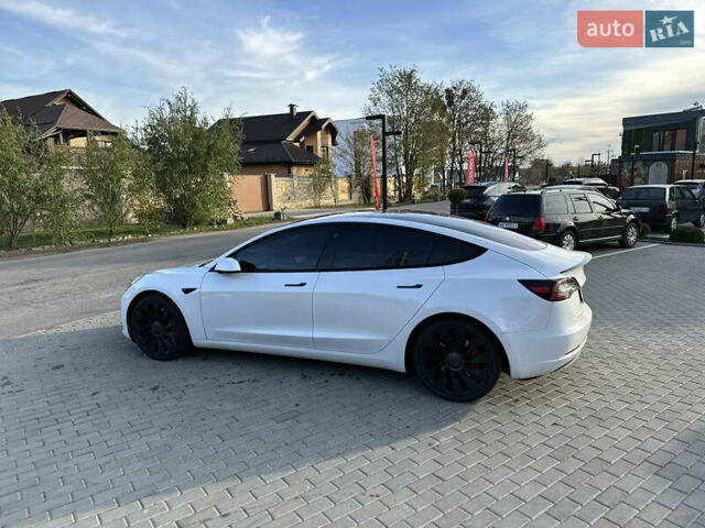 Білий Тесла Модель 3, об'ємом двигуна 0 л та пробігом 77 тис. км за 28999 $, фото 18 на Automoto.ua