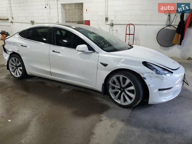 Білий Тесла Модель 3, об'ємом двигуна 0 л та пробігом 193 тис. км за 11500 $, фото 2 на Automoto.ua
