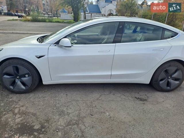 Білий Тесла Модель 3, об'ємом двигуна 0 л та пробігом 81 тис. км за 16500 $, фото 12 на Automoto.ua
