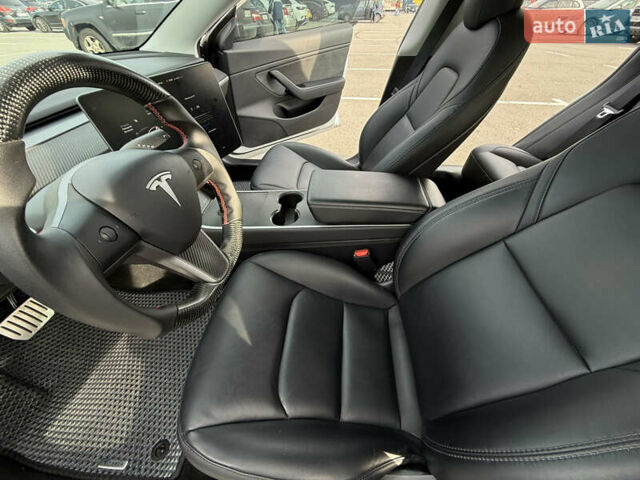 Білий Тесла Модель 3, об'ємом двигуна 0 л та пробігом 73 тис. км за 23850 $, фото 10 на Automoto.ua