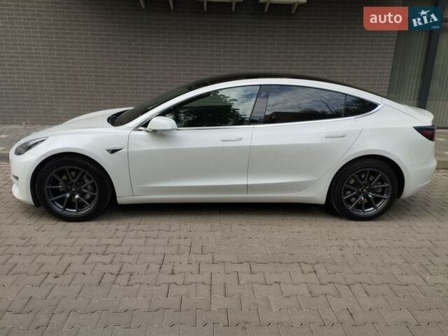 Белый Тесла Модель 3, объемом двигателя 0 л и пробегом 254 тыс. км за 15200 $, фото 6 на Automoto.ua