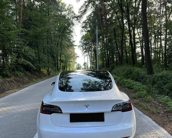 Білий Тесла Модель 3, об'ємом двигуна 0 л та пробігом 110 тис. км за 15500 $, фото 7 на Automoto.ua