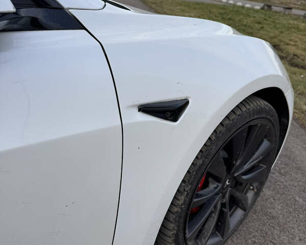 Білий Тесла Модель 3, об'ємом двигуна 0 л та пробігом 116 тис. км за 22000 $, фото 8 на Automoto.ua