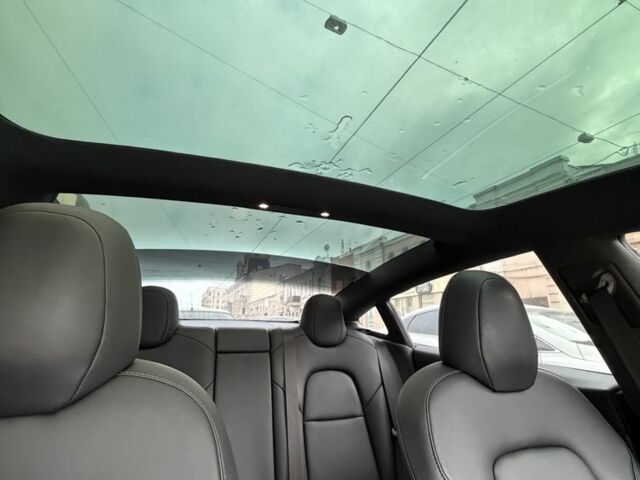 Білий Тесла Модель 3, об'ємом двигуна 0 л та пробігом 55 тис. км за 21800 $, фото 6 на Automoto.ua