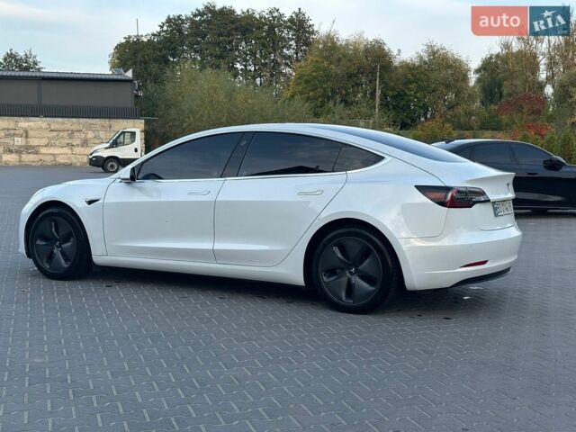 Белый Тесла Модель 3, объемом двигателя 0 л и пробегом 125 тыс. км за 17700 $, фото 23 на Automoto.ua