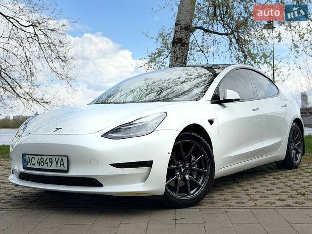 Белый Тесла Модель 3, объемом двигателя 0 л и пробегом 90 тыс. км за 19500 $, фото 11 на Automoto.ua