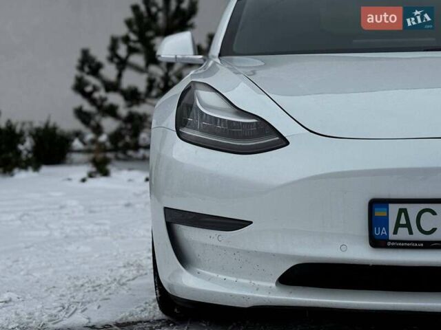 Белый Тесла Модель 3, объемом двигателя 0 л и пробегом 118 тыс. км за 15800 $, фото 8 на Automoto.ua
