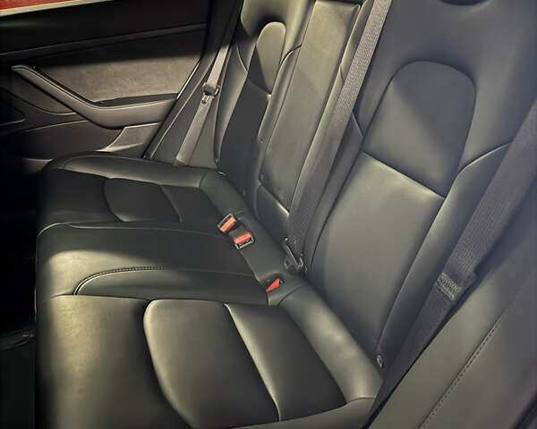 Білий Тесла Модель 3, об'ємом двигуна 0 л та пробігом 65 тис. км за 15300 $, фото 9 на Automoto.ua