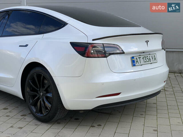 Тесла Модель 3 2020 у Івано-Франківську на Automoto.ua Білий Тесла Модель 3, об'ємом двигуна 0 л та пробігом 145 тис. км за 14850 $, фото 74 на Automoto.ua