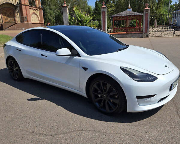 Білий Тесла Модель 3, об'ємом двигуна 0 л та пробігом 72 тис. км за 15900 $, фото 4 на Automoto.ua