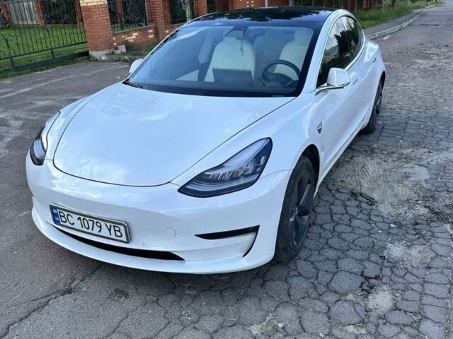 Білий Тесла Модель 3, об'ємом двигуна 0 л та пробігом 117 тис. км за 19900 $, фото 3 на Automoto.ua