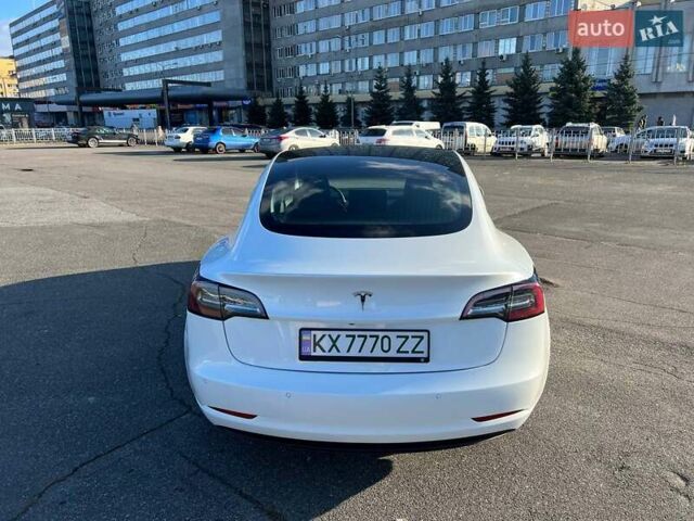 Белый Тесла Модель 3, объемом двигателя 0 л и пробегом 40 тыс. км за 17100 $, фото 3 на Automoto.ua