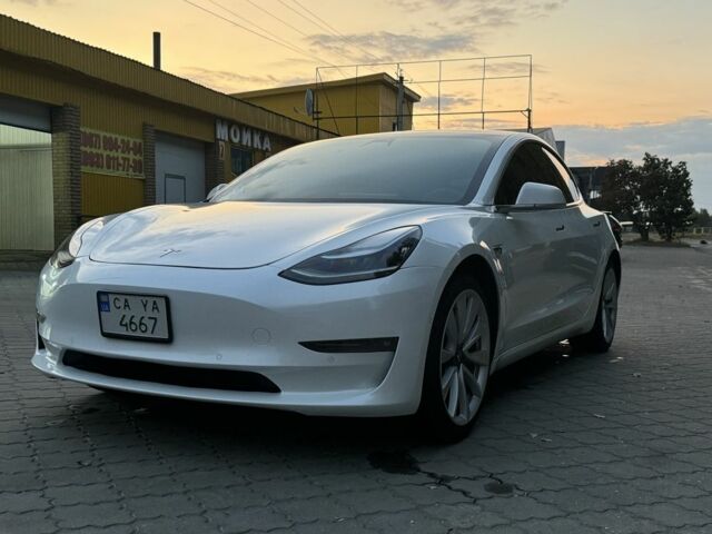 Белый Тесла Модель 3, объемом двигателя 0 л и пробегом 90 тыс. км за 17900 $, фото 1 на Automoto.ua